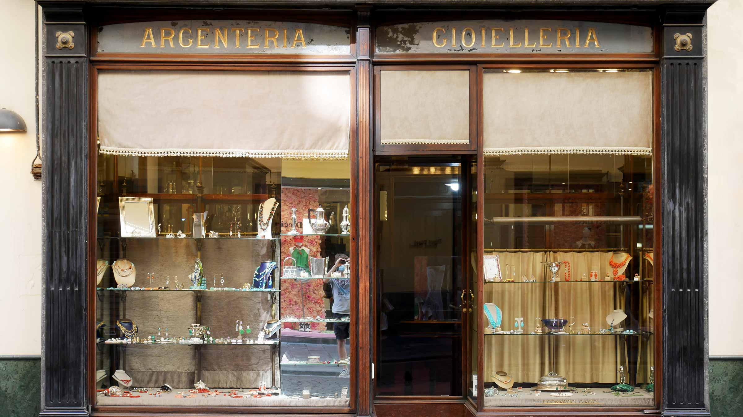 Foto vetrina Leonardo Gaito - Gioiellieri a Napoli dal 1864